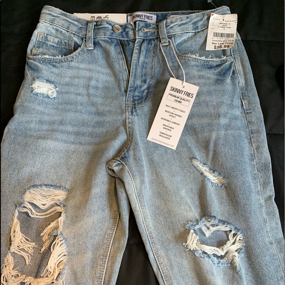 Mom Jenas - Picture 1 of 3